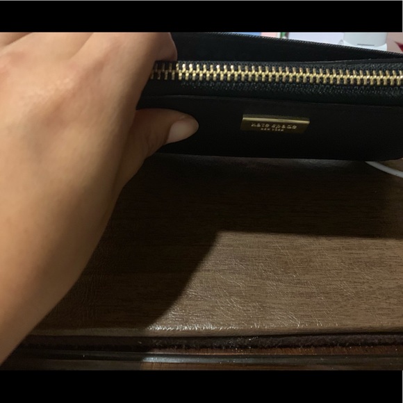 Kate Spade wallet in black - Picture 2 of 5